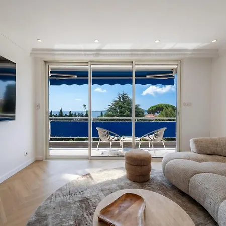 2-br Sea-view East Appartamento *