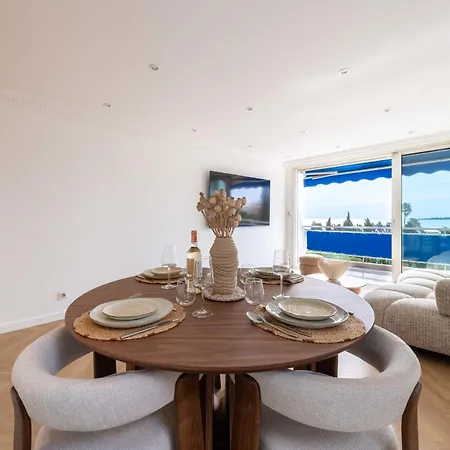 2-br Sea-view East * Cannes